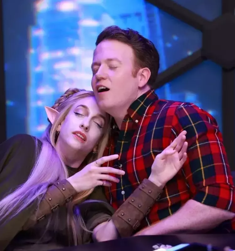 Katie Marovitch Discusses "Dimension 20: On a Bus" Season 2 and Future Aspirations