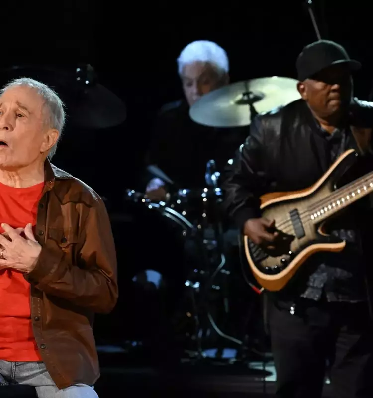 Paul Simon Recalls the Moment 'The Sounds of Silence' Changed His Life on 'The Late Show'