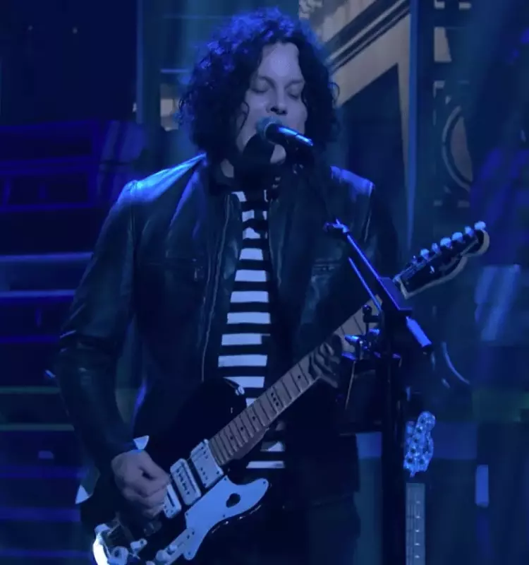 Jack White's electrifying return to SNL stage: unveiling new tracks and a dynamic performance