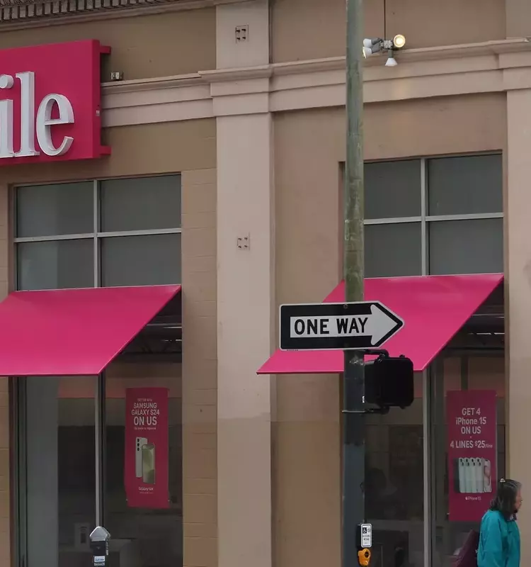 T-Mobile's Satellite Service: A New Era of Ubiquitous Connectivity
