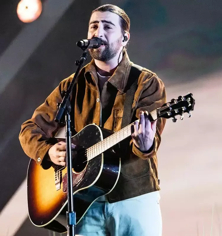 Noah Kahan's Candid Reflection on Mental Health and Fame's Impact