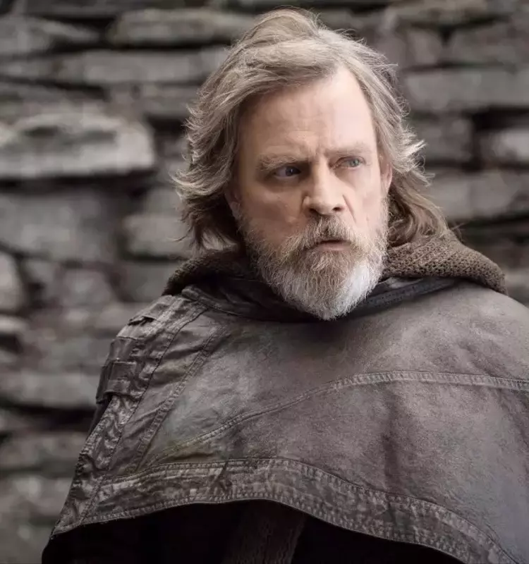 Mark Hamill Endorses New 'Star Wars' Leadership Amidst 'Last Jedi' Controversies