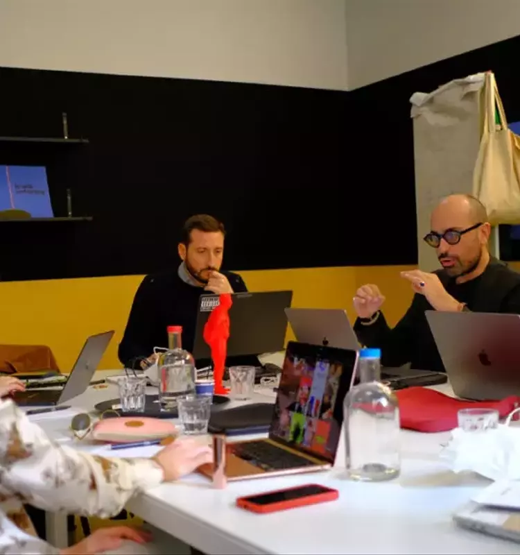 Innovazione nella Comunicazione: Spore Group di Bologna Espande i Suoi Orizzonti