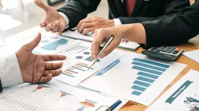 IELTS Preparation Training: Test Structure, Skill Development, and Assessment Frameworks