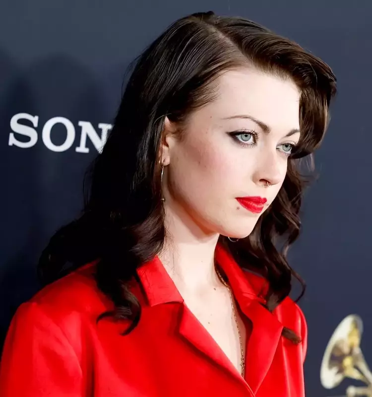 Violet Grohl Embraces 'Nepo Baby' Label, Announces Debut Album 'Be Sweet to Me'