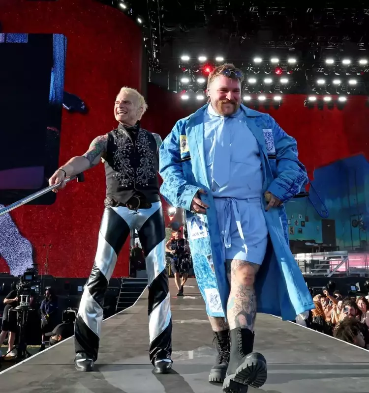 Teddy Swims Electrifies Coachella Stage with Star-Studded Guest Appearances