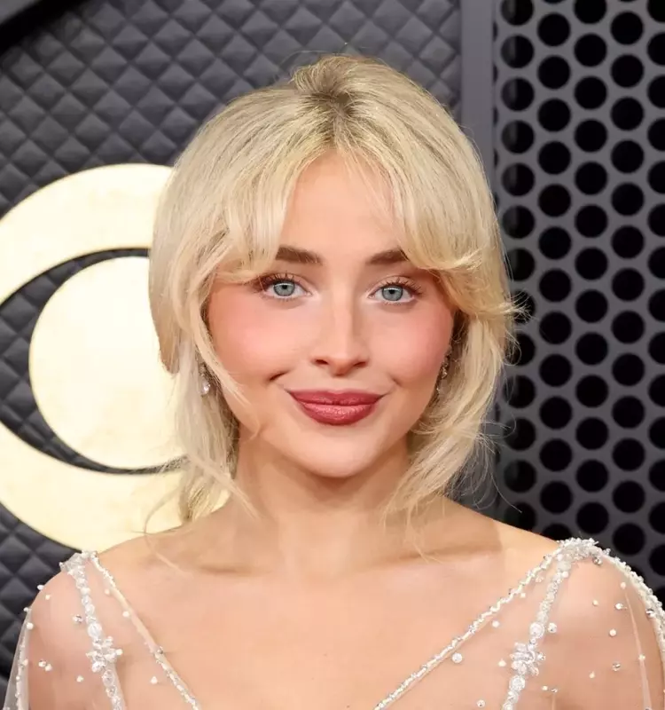 Sabrina Carpenter's Coachella Triumph: From Rising Star to Headliner