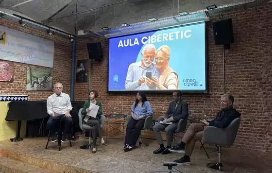 EmancipaTIC Lanza "Aula Ciberetic" para Empoderar a Mayores ante Estafas Digitales