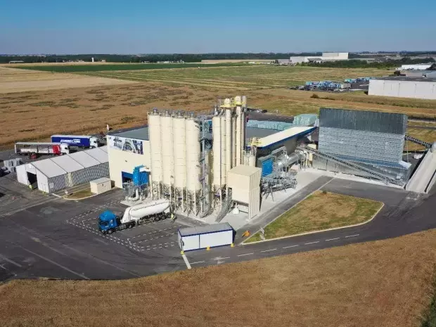 Vicat et Koramic unissent leurs forces dans la chimie du bâtiment : une stratégie d'expansion en Europe de l'Ouest