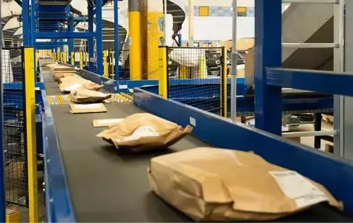 InPost Apoya a Amigos de los Mayores en la Lucha Contra la Soledad No Deseada