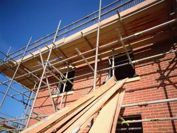 Stabilité Inattendue des Défaillances dans le Secteur de la Construction au Début de 2026