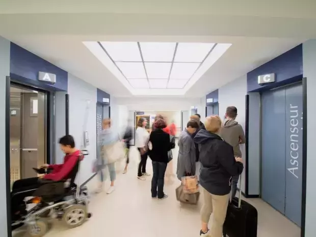 Otis Renforce sa Position sur le Marché des Ascenseurs avec l'Acquisition de WeMaintain