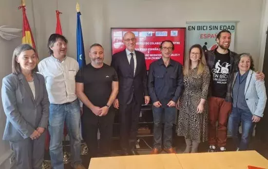 Mejorando la Movilidad y Conexión Social de Personas Mayores a Través de Triciclos Adaptados