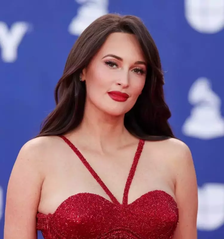 Kacey Musgraves Ignites Coachella Second Weekend with Anticipated Performance