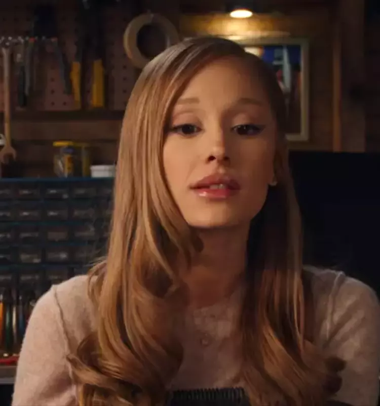 Ariana Grande Joins "Focker In-Law," Shaking Up Stiller and De Niro's On-Screen Family Dynamics