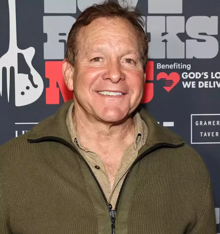 Steve Guttenberg's Heroic Act During Palisades Fire