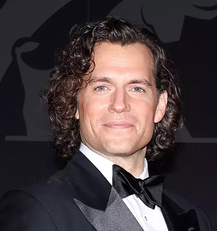 Henry Cavill Unveils First Look at 'Highlander' Reboot at CinemaCon