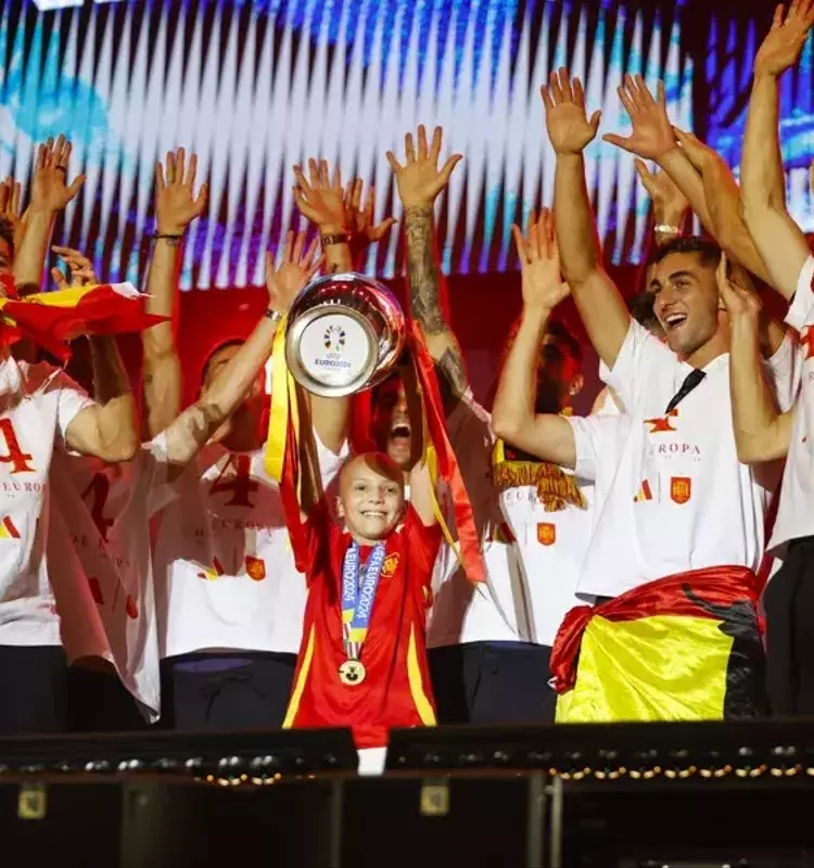 El Legado de María Caamaño: Una Guerrera Contra el Cáncer Infantil