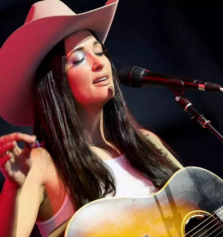 Kacey Musgraves Lights Up Coachella with 'Middle of Nowhere' Album Debuts