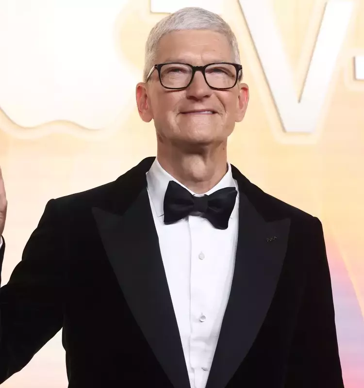 Apple's Leadership Transition: Cook Steps Down, Ternus Takes Helm