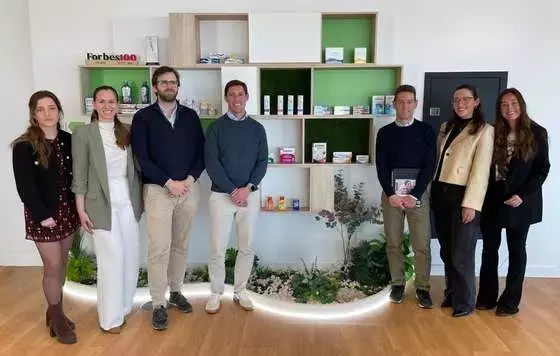 Uniendo Generaciones: La Alianza de Corega y Adopta un Abuelo