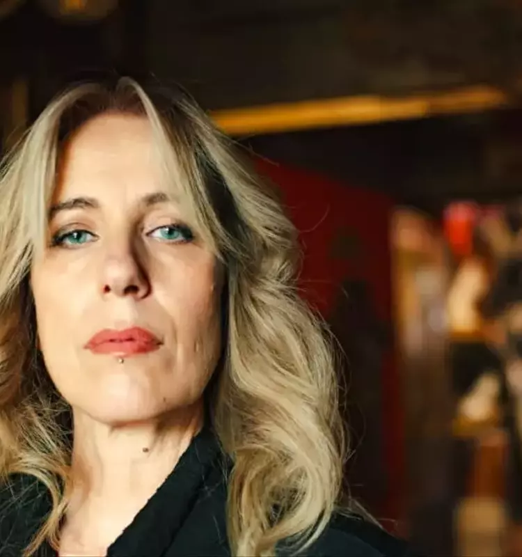 Ginevra Di Marco: Un Inno alla Libertà e alle Radici Musicali a Pratello R'Esiste