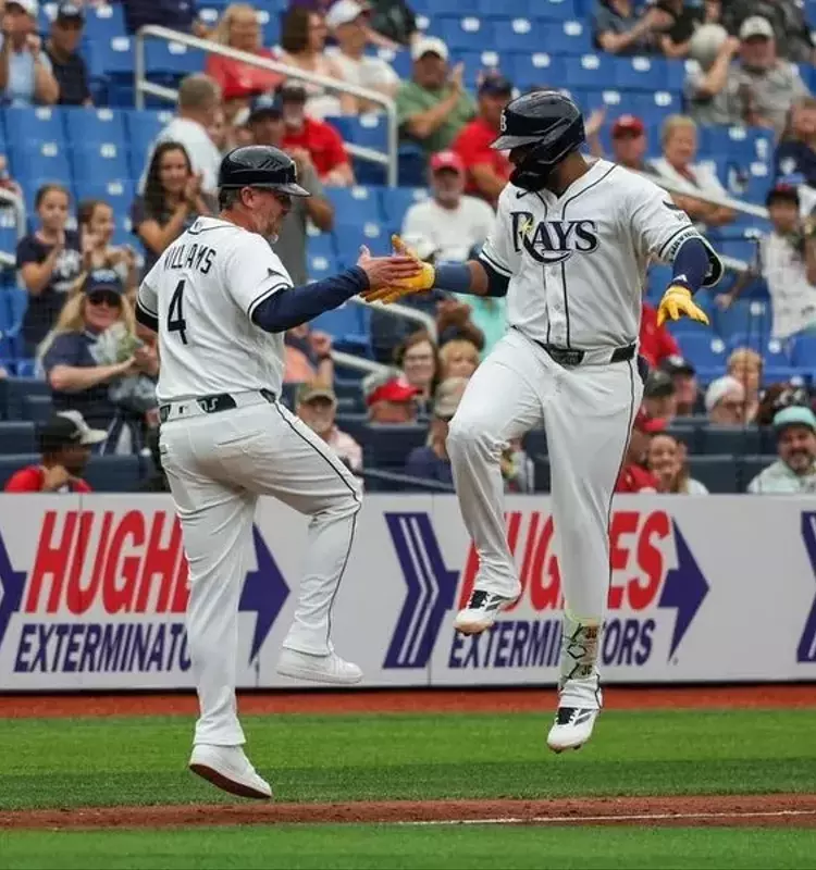 Rays triumph over Reds with Martinez masterclass