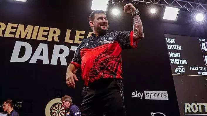 Jonny Clayton's Ascent: From Plasterer to Darts Champion