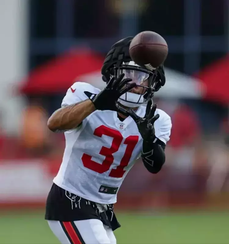 Top 5 Second-Round NFL Draft Picks in Tampa Bay Buccaneers History