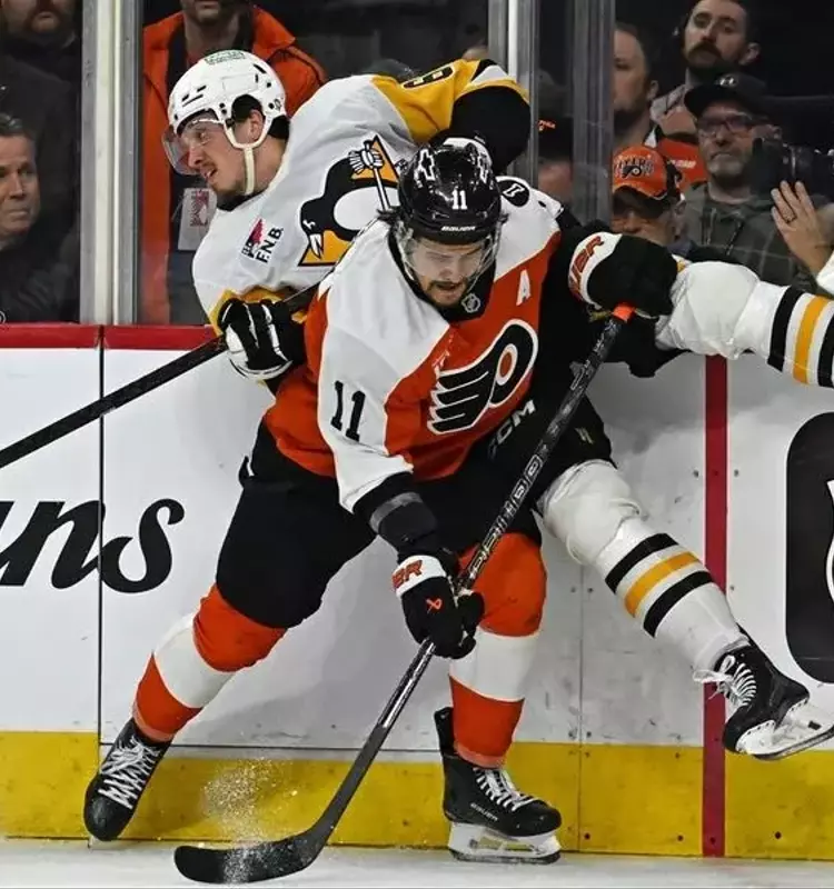 Flyers Dominate Penguins, Take Commanding 3-0 Series Lead