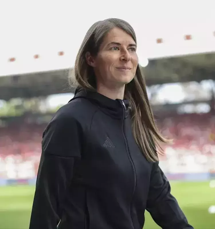 Marie-Louise Eta: A Pioneering Female Coach in Men's Football