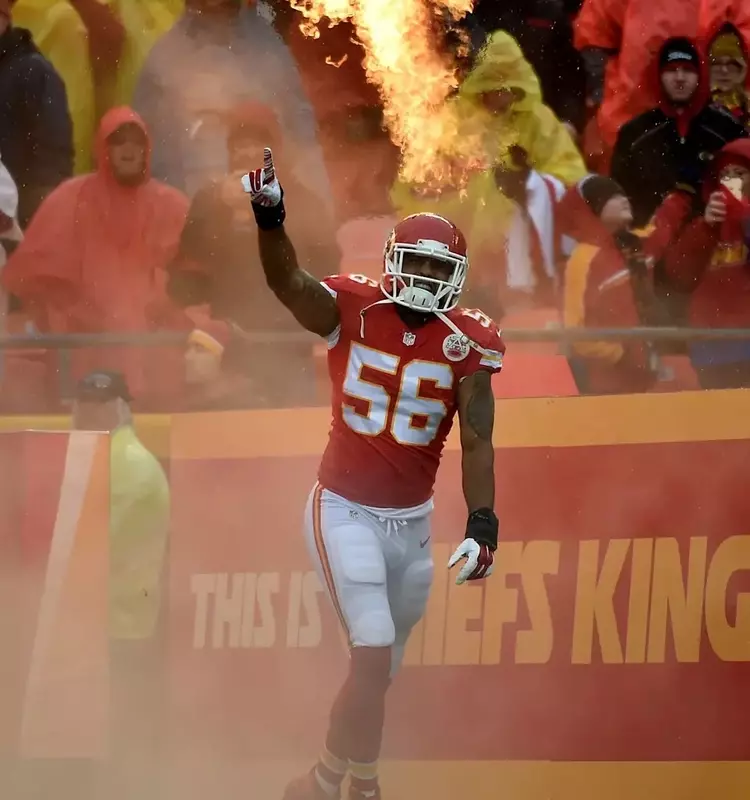 Derrick Johnson's Illustrious Career Honored with Chiefs Hall of Fame Induction