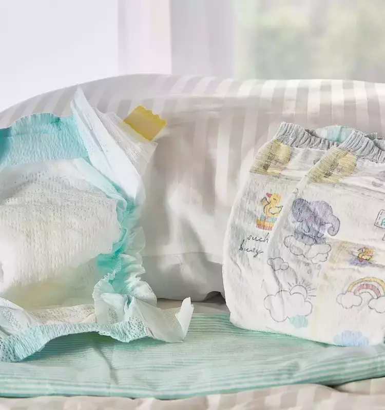 The Best Newborn Diapers: A Comprehensive Review for New Parents