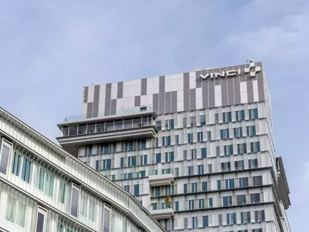 Vinci s'engage dans le développement de l'énergie solaire en Guinée