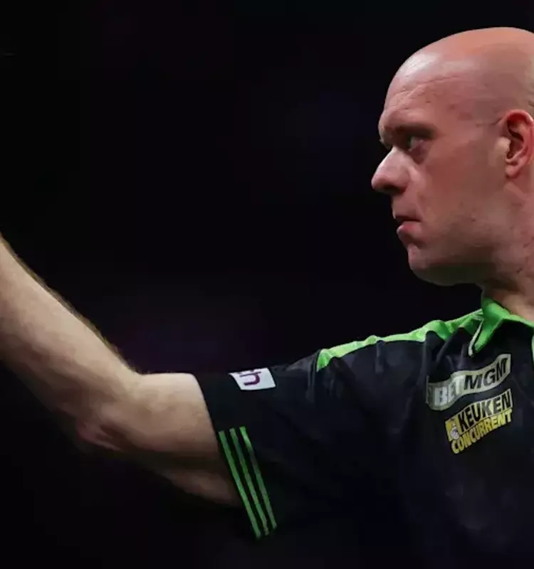 Premier League Darts: Clayton Leads as Liverpool Heats Up