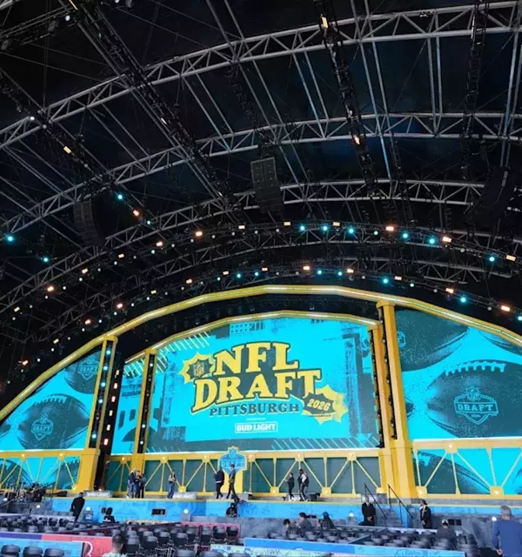 49ers' Strategic Moves and First-Round NFL Draft Assessment