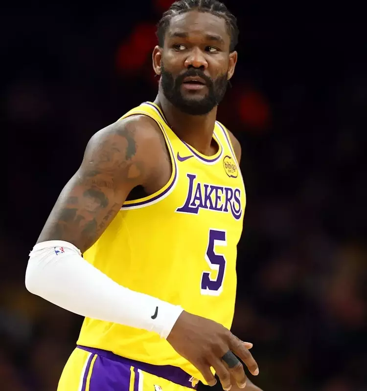 Redick Explains Ayton's Absence in Game 2 Final Moments