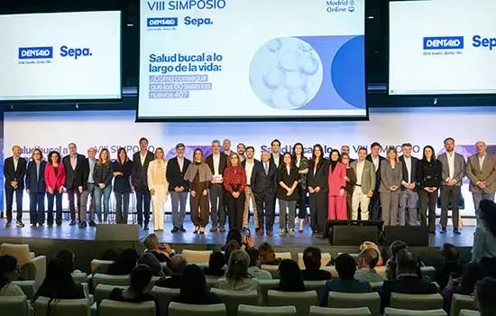 La Salud Bucal: Pilar Fundamental para un Envejecimiento Óptimo