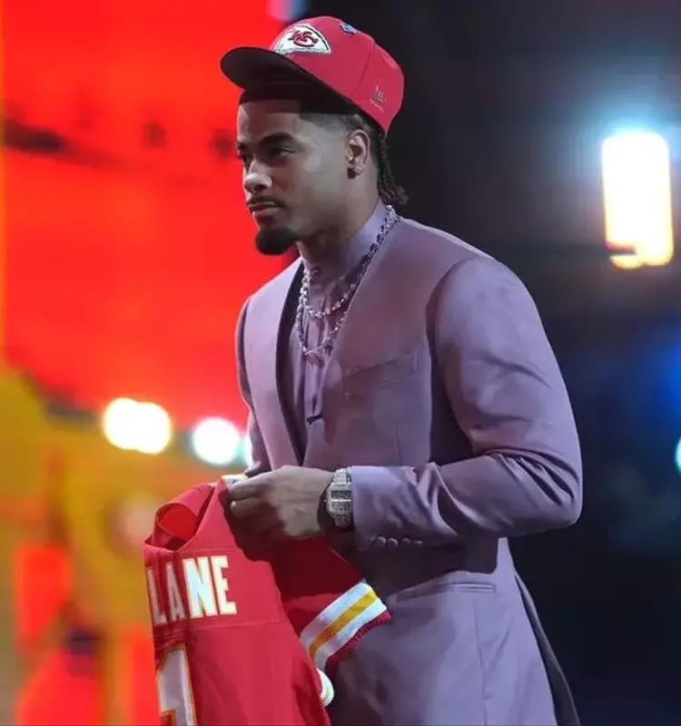 Chiefs Trade Up for Cornerback Mansoor Delane in NFL Draft