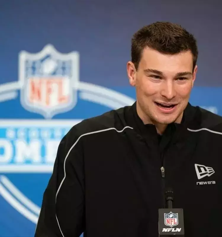 Raiders Secure Star Quarterback Fernando Mendoza as No. 1 Overall Pick
