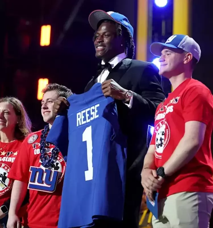 Arvell Reese: A Versatile Defensive Asset for the New York Giants