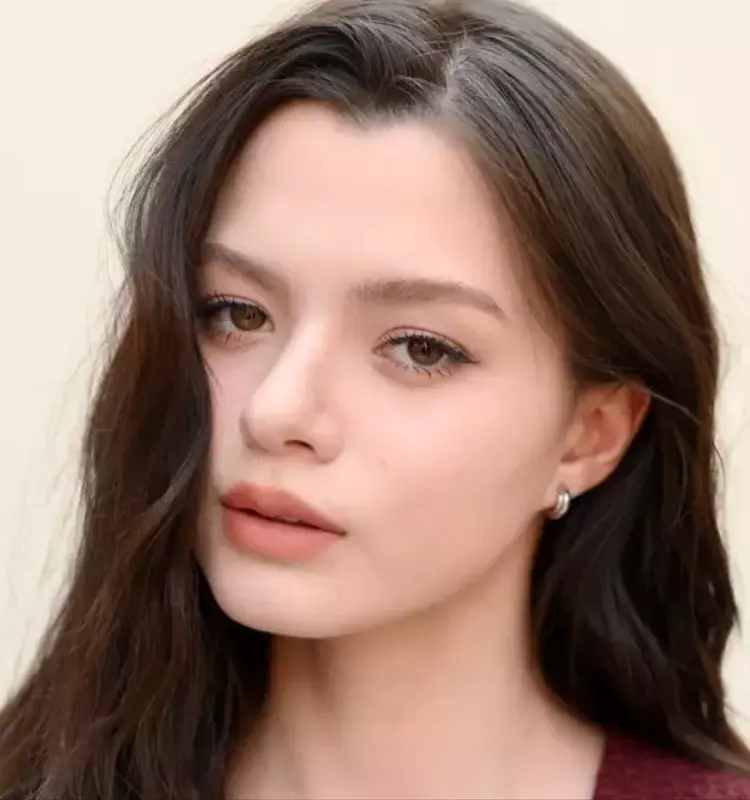 Thai-British Star Becky Armstrong Joins CAA Roster