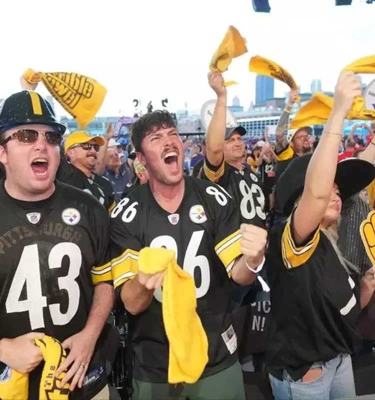 Pittsburgh Smashes NFL Draft Attendance Record