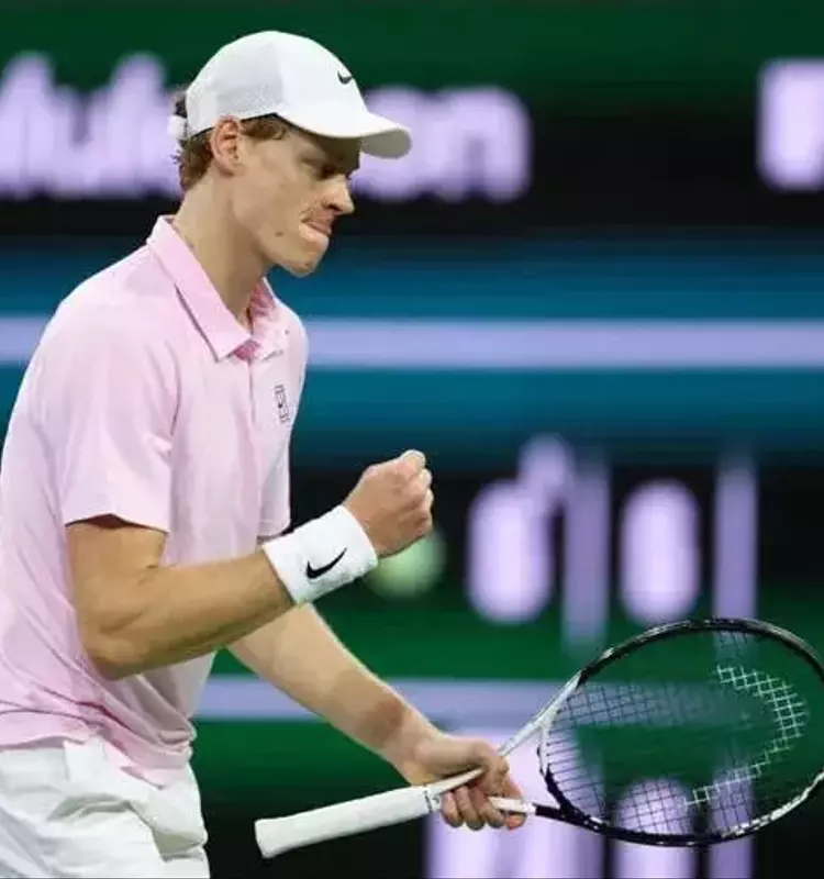 Alcaraz Withdraws from French Open, Sinner Becomes Favorite