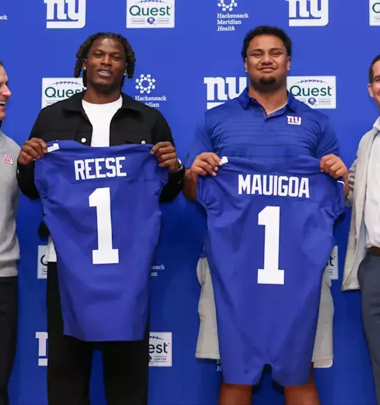 Giants Fans Applaud First-Round NFL Draft Selections
