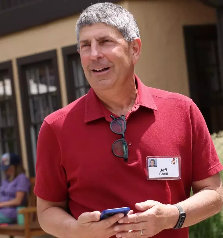 Jeff Shell's Paramount Departure and Compensation Insights