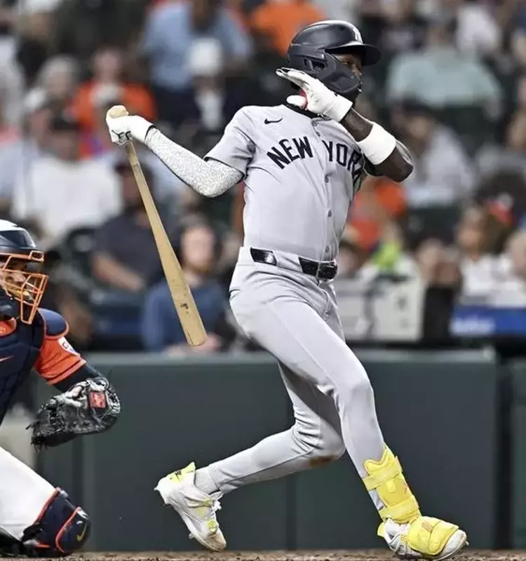 New York Yankees Dominate Houston Astros, Giancarlo Stanton Injured