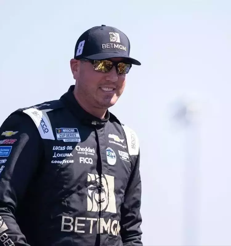 High Stakes Showdown: Hamlin and Busch Rivalry Ignites Talladega