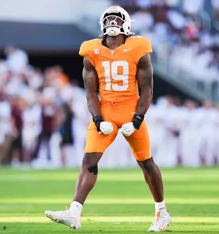Commanders Secure Edge Rusher Joshua Josephs in NFL Draft
