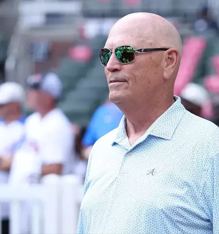 Brian Snitker Honored in Atlanta Braves Hall of Fame Induction
